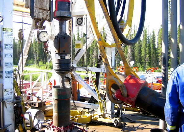 油田钻探管运输和存储注意事项